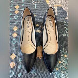Life Stride Classic Black Heels, size 9M